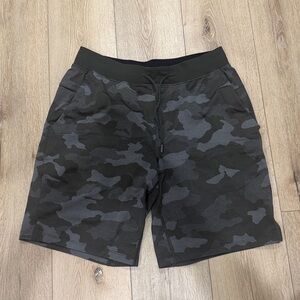 Lululemon Athletica Men's THE Shorts (9” Linerless)